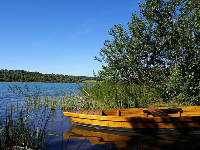 location chalet jura region des lacs